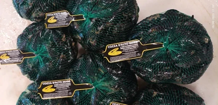 Cozze d'Alto Mare confezionate in rete